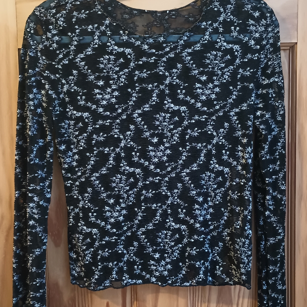 Elegant Black Floral Lace Long Sleeve Top